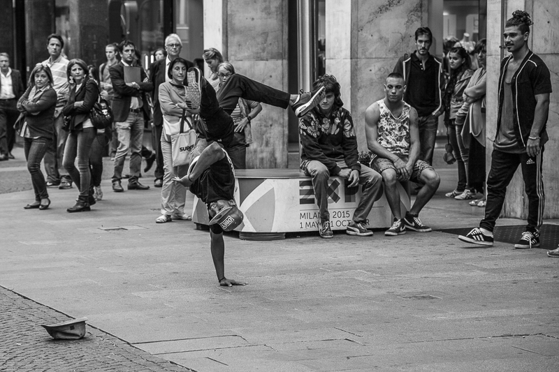 Italien - Mailand - Mann - Mensch - Monochrom - Street         von Franco Tessarolo